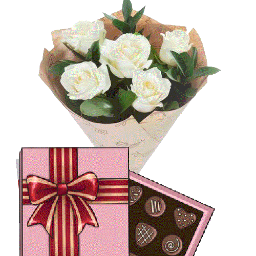Фото товара 5 белых роз с конфетами у Чернівцях