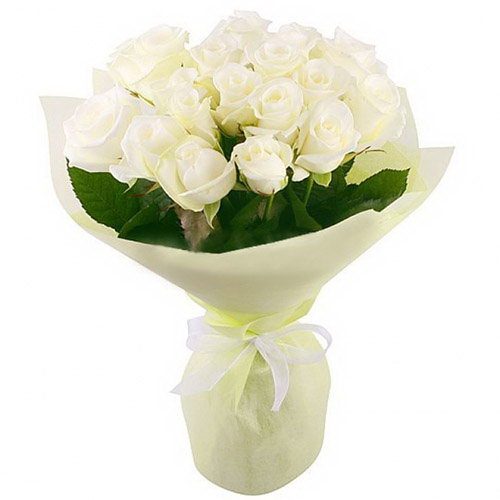 букет 19 білих троянд