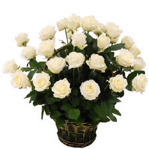 35 білих троянд в кошику фото товару