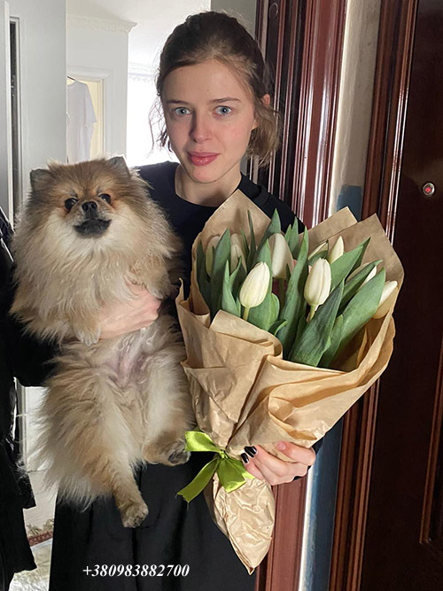 букет белых тюльпанов для девушки в Черновцах фото