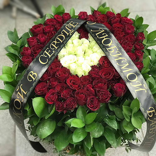 Фото товара Кошик "Серце" 100 троянд у Чернівцях