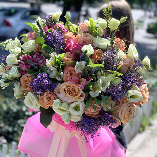 фото величезний букет квітів для неї, квіти для коханої
